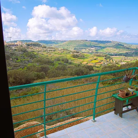 בית הארחה Paradise Gardens Xagħra