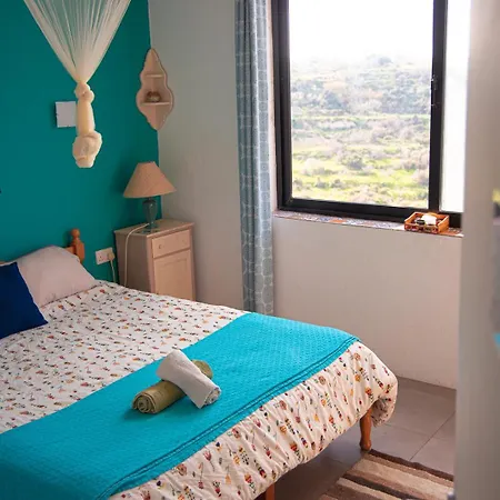 Paradise Gardens Πανσιόν 2*