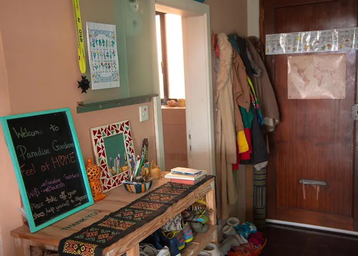 Paradise Gardens Gæstehus 2*