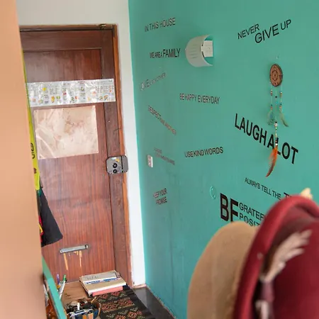 Paradise Gardens 招待所 沙拉