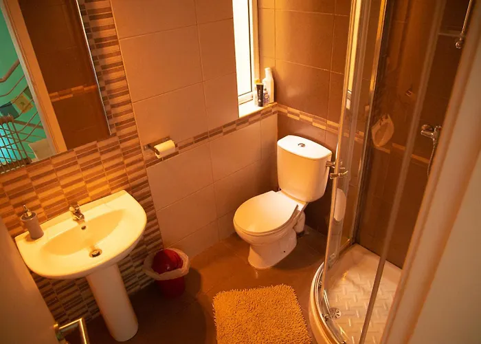 Paradise Gardens Gasthuis 2*