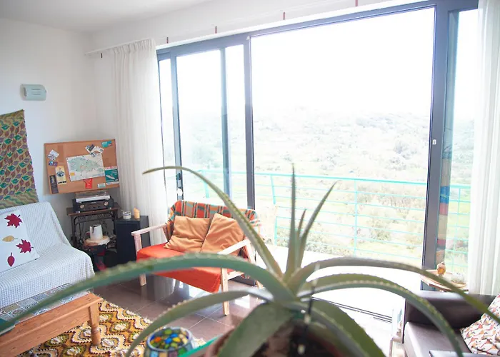 Paradise Gardens בית הארחה